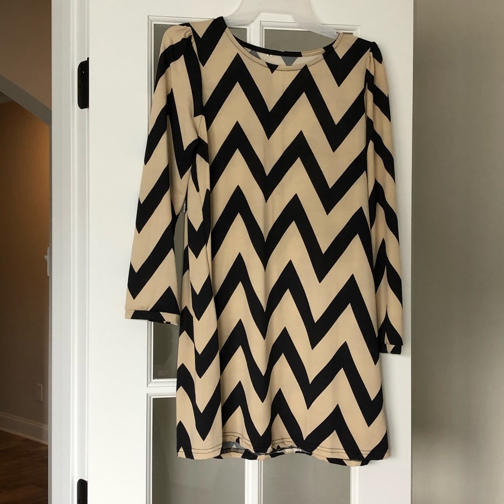 Chevron long sleeve dress